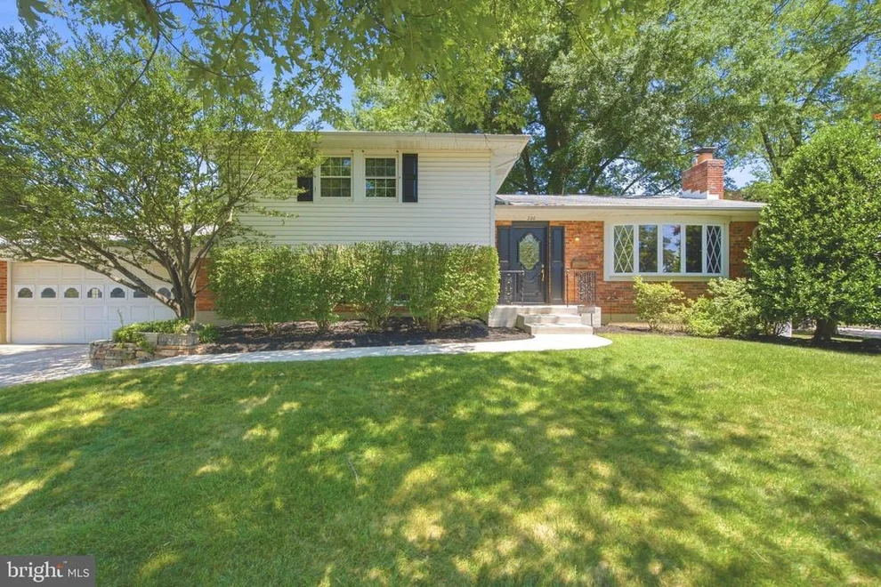 Unit for sale at 220 SOLWAY ROAD, LUTHERVILLE TIMONIUM, MD 21093