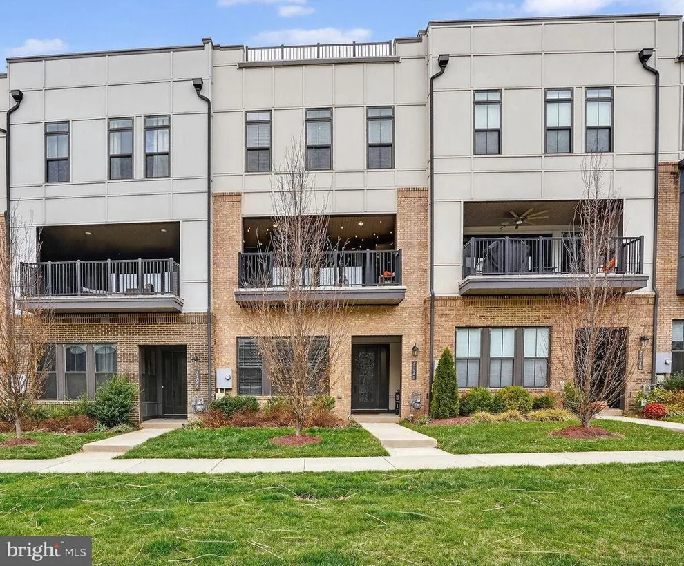 Unit for sale at 23048 LAVALLETTE SQUARE, BRAMBLETON, VA 20148