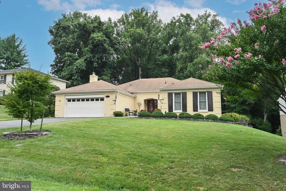 Unit for sale at 6610 WEATHEFORD COURT, MCLEAN, VA 22101