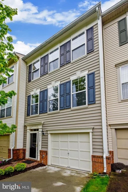 Unit for sale at 43113 AUTUMNWOOD SQUARE, BROADLANDS, VA 20148