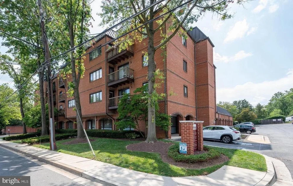Unit for sale at 8 RUSSELL AVENUE, GAITHERSBURG, MD 20877