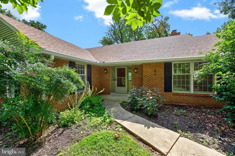 Unit for sale at 10 CHILTON ROAD, WILMINGTON, DE 19803
