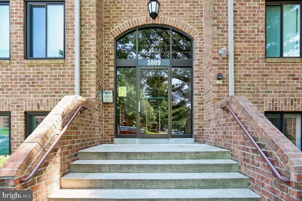Unit for sale at 5809 EDSON LANE, ROCKVILLE, MD 20852