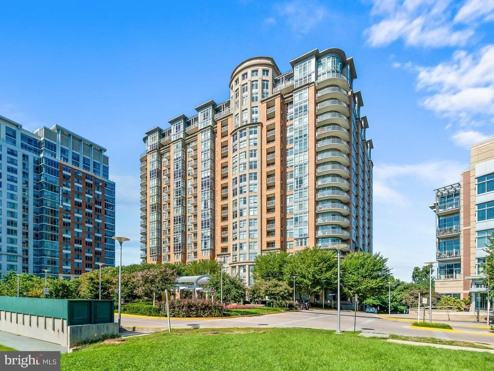 Unit for sale at 8220 CRESTWOOD HEIGHTS DRIVE, MCLEAN, VA 22102