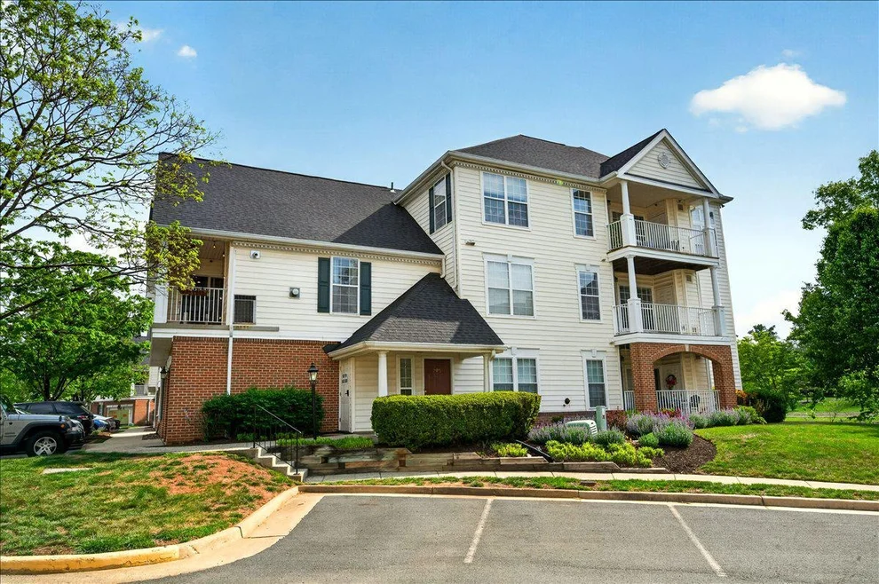 Unit for sale at 25280 LAKE SHORE SQUARE, CHANTILLY, VA 20152
