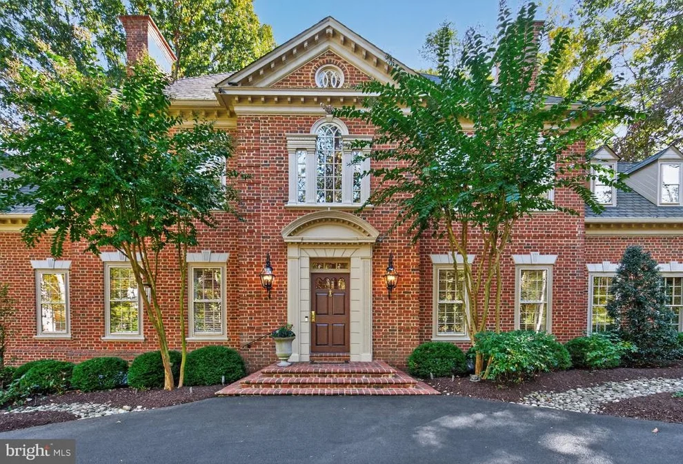 Unit for sale at 921 TOWLSTON ROAD, MCLEAN, VA 22102