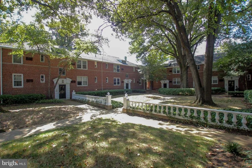 Unit for sale at 100 GEORGE MASON DRIVE, ARLINGTON, VA 22203