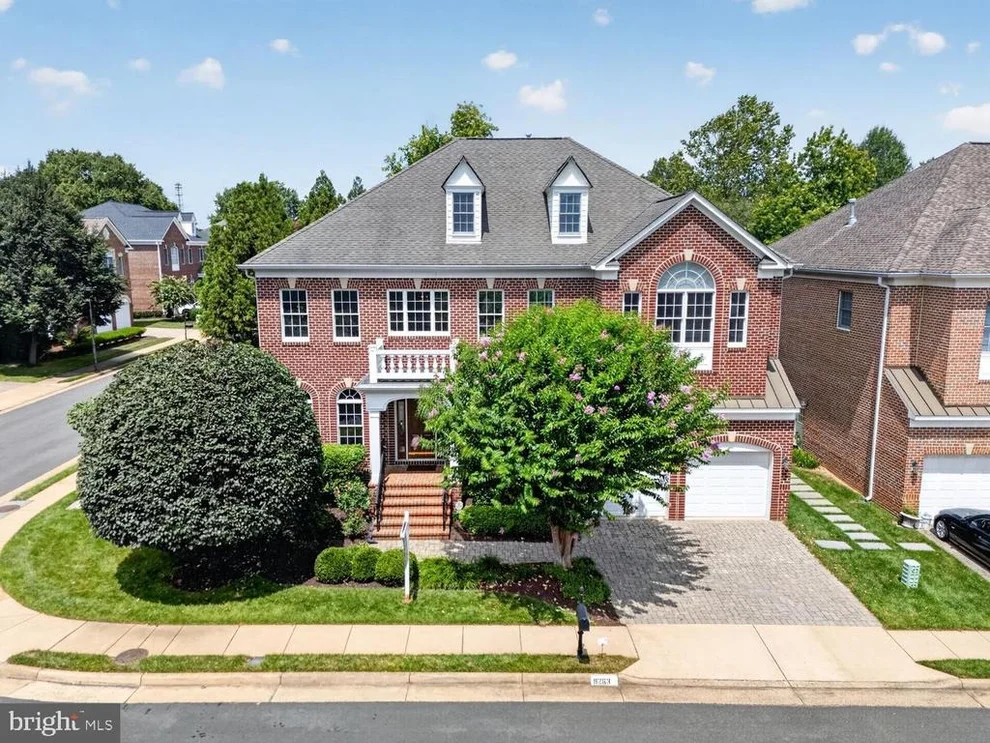 Unit for sale at 8263 TRAILWOOD COURT, VIENNA, VA 22182