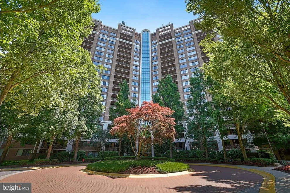 Unit for sale at 10101 GROSVENOR PLACE, ROCKVILLE, MD 20852