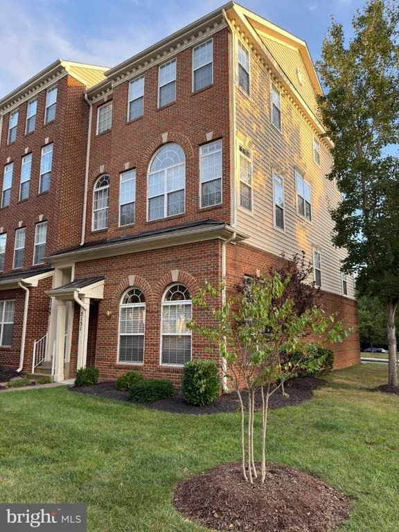 Unit for sale at 5151 ANCHORSTONE DRIVE, WOODBRIDGE, VA 22192
