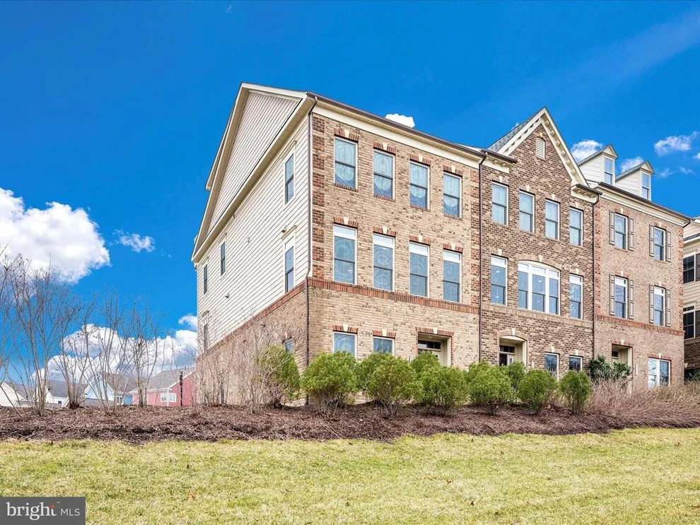Unit for sale at 9110 KENWAY LANE, FREDERICK, MD 21704