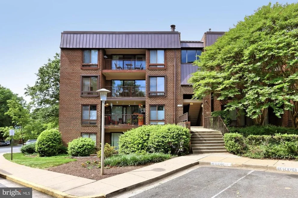 Unit for sale at 136 ROBERTS LANE, ALEXANDRIA, VA 22314