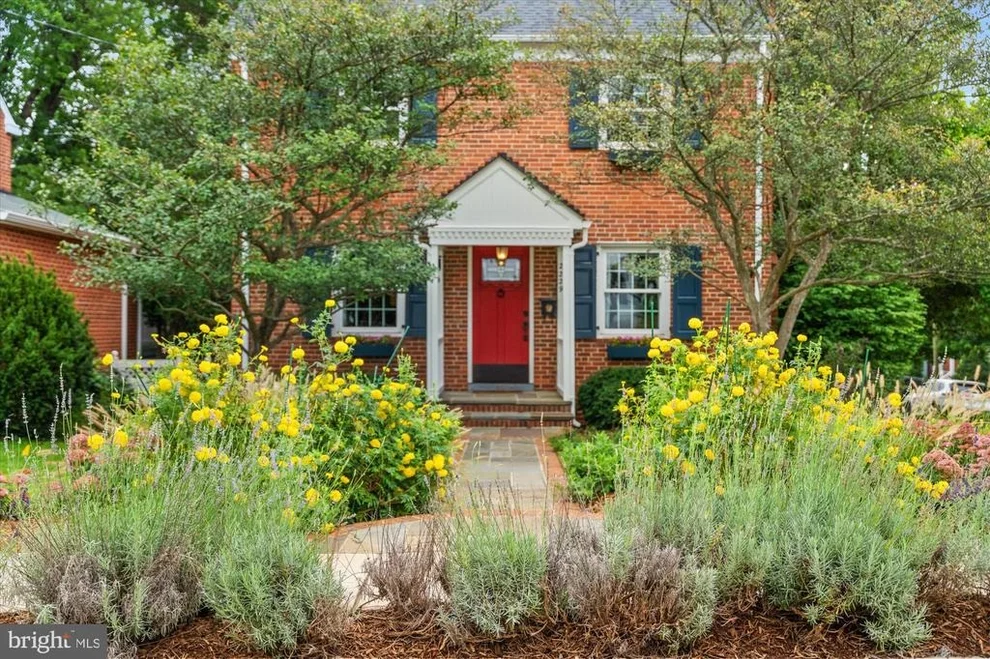 Unit for sale at 2229 N QUANTICO STREET, ARLINGTON, VA 22205