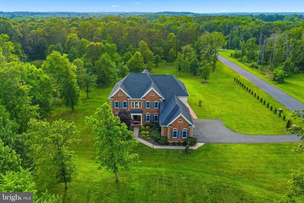 Unit for sale at 7306 BULL RUN POST OFFICE RD, CENTREVILLE, VA 20121