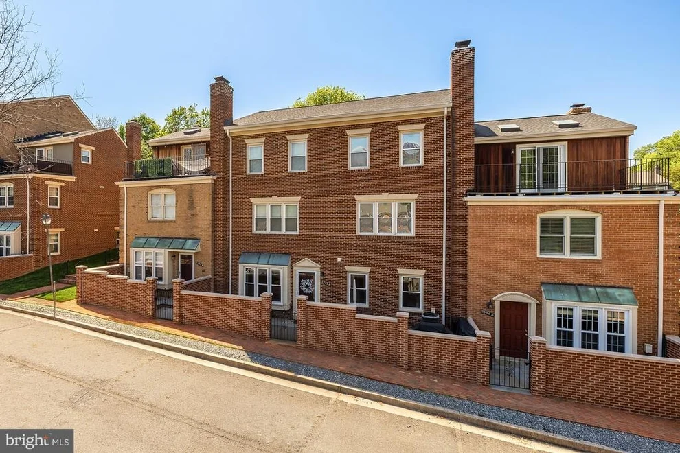 Unit for sale at 2532 FAIRFAX DRIVE, ARLINGTON, VA 22201