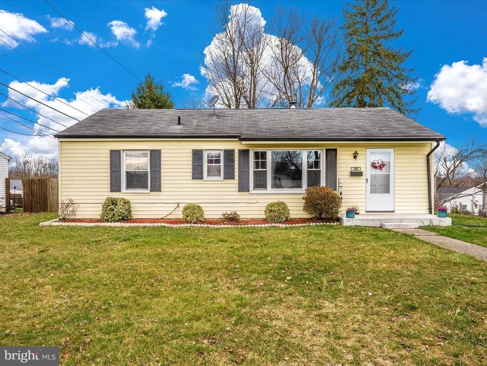 Unit for sale at 1045 GLENWOOD AVENUE, HAGERSTOWN, MD 21742