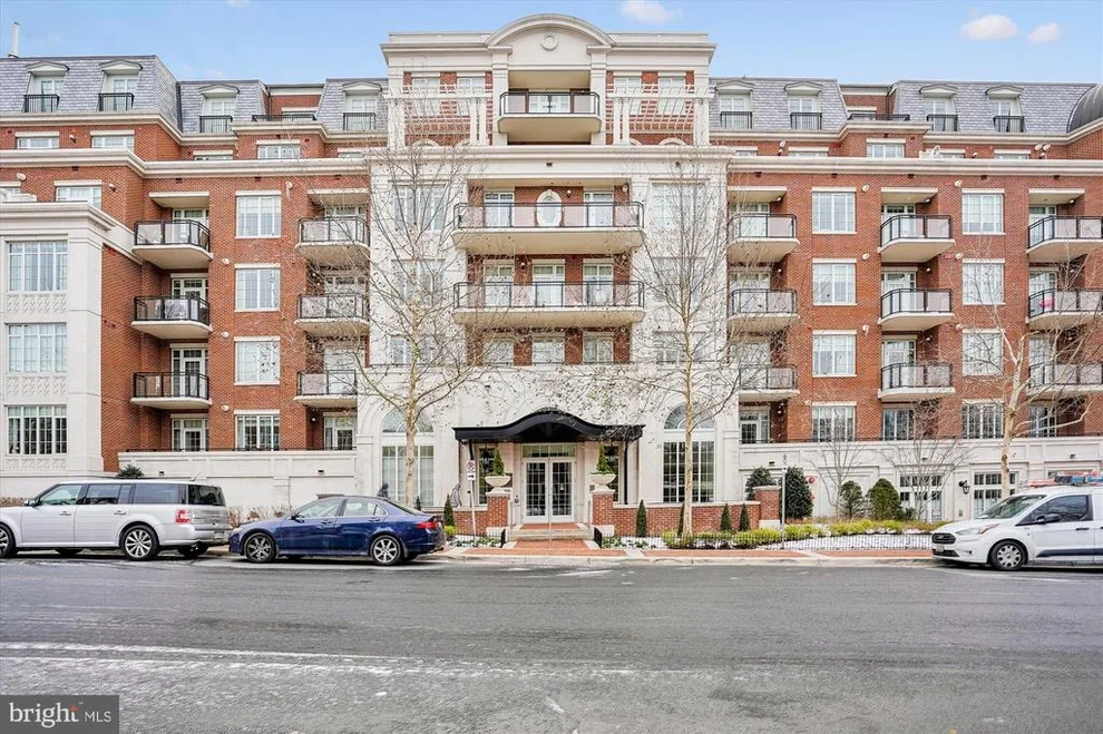 Unit for sale at 6900 FLEETWOOD ROAD, MCLEAN, VA 22101