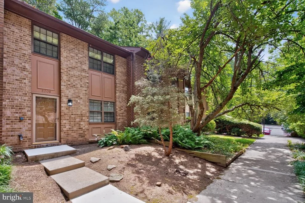 Unit for sale at 2006 HEADLANDS CIRCLE, RESTON, VA 20191