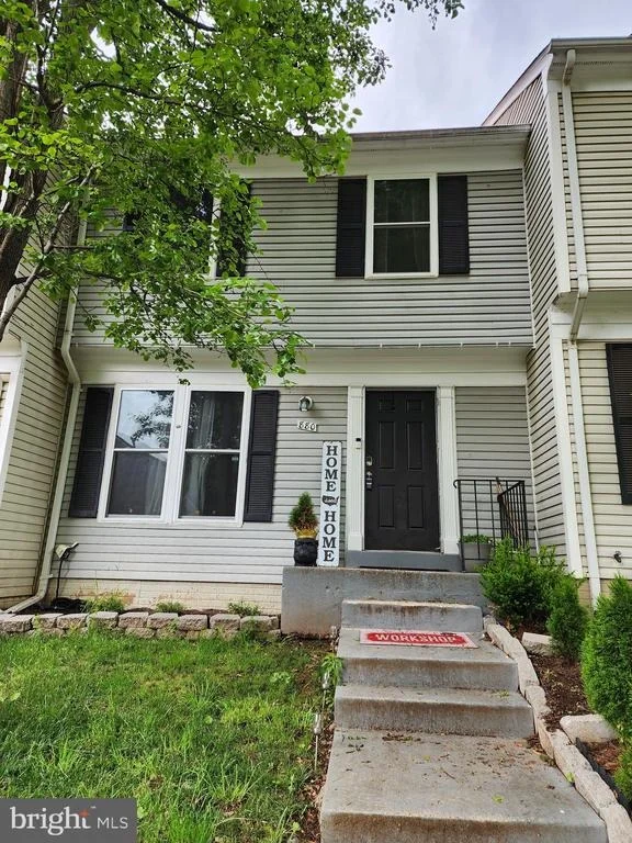 Unit for sale at 880 SMARTTS LANE NE, LEESBURG, VA 20176