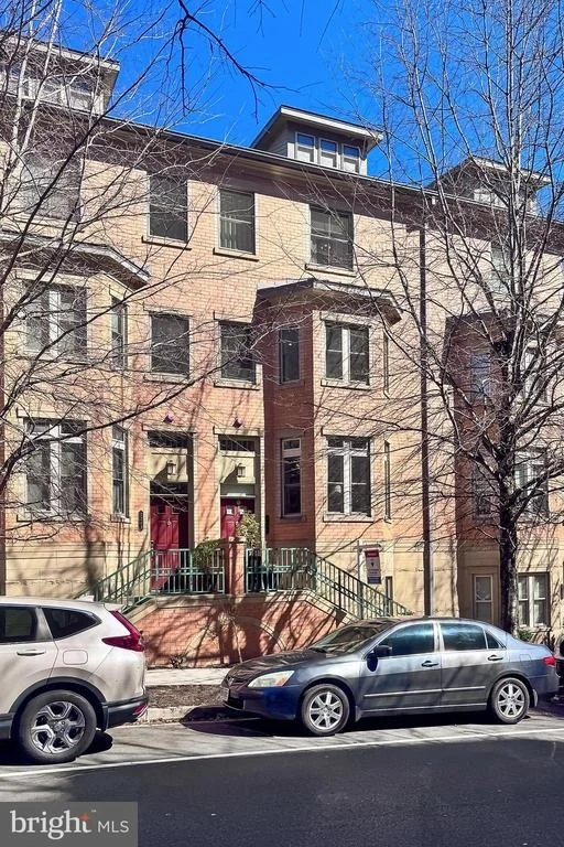 Unit for sale at 2241 FAIRFAX DRIVE, ARLINGTON, VA 22201