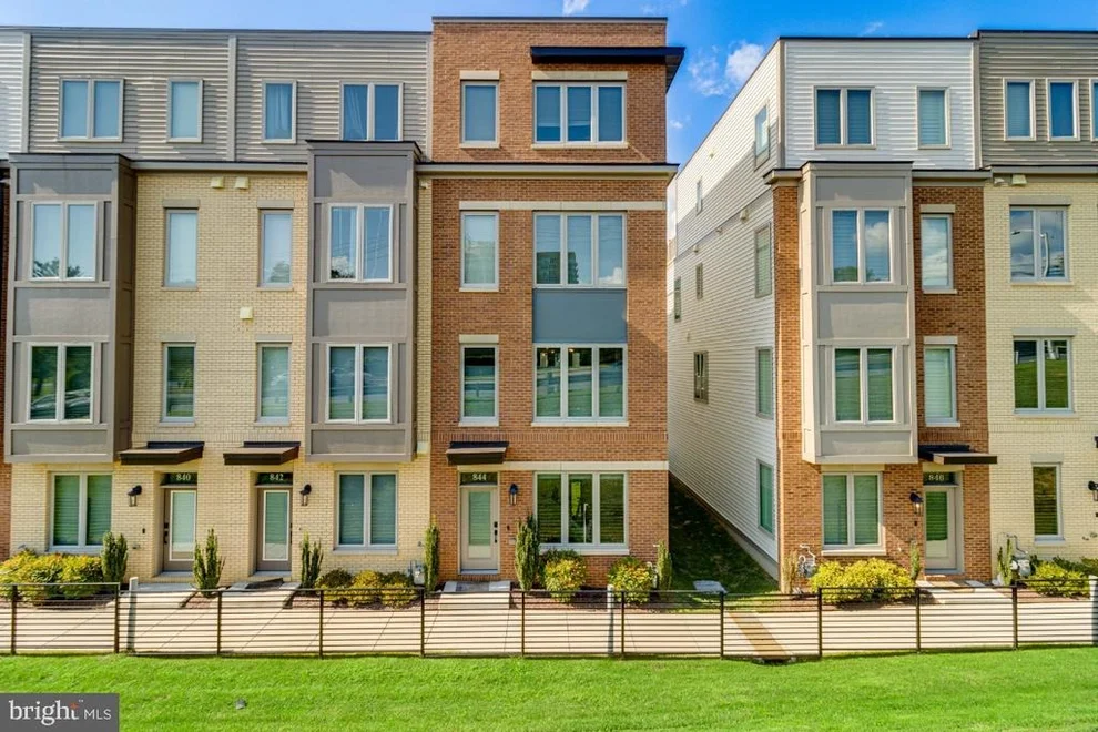 Unit for sale at 844 THOMPSON CRESCENT, NORTH BETHESDA, MD 20852