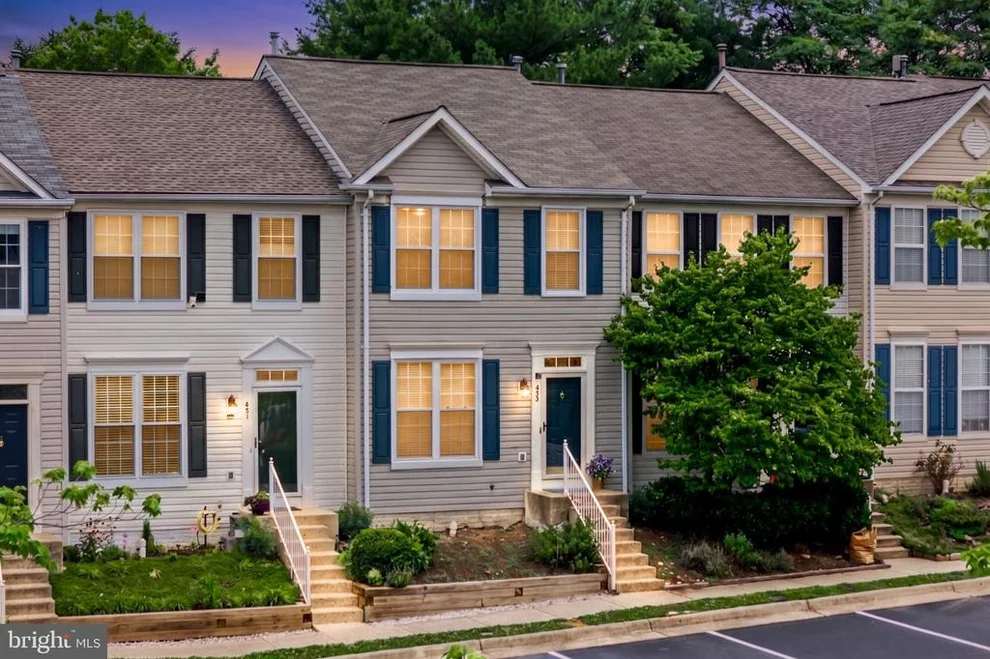 Unit for sale at 453 PEARLBUSH SQUARE NE, LEESBURG, VA 20176