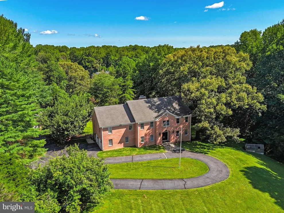 Unit for sale at 9200 FALLS RUN ROAD, MCLEAN, VA 22102