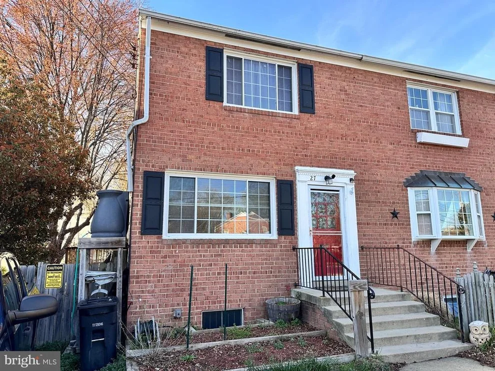 Unit for sale at 27 GARDEN DRIVE, ALEXANDRIA, VA 22304
