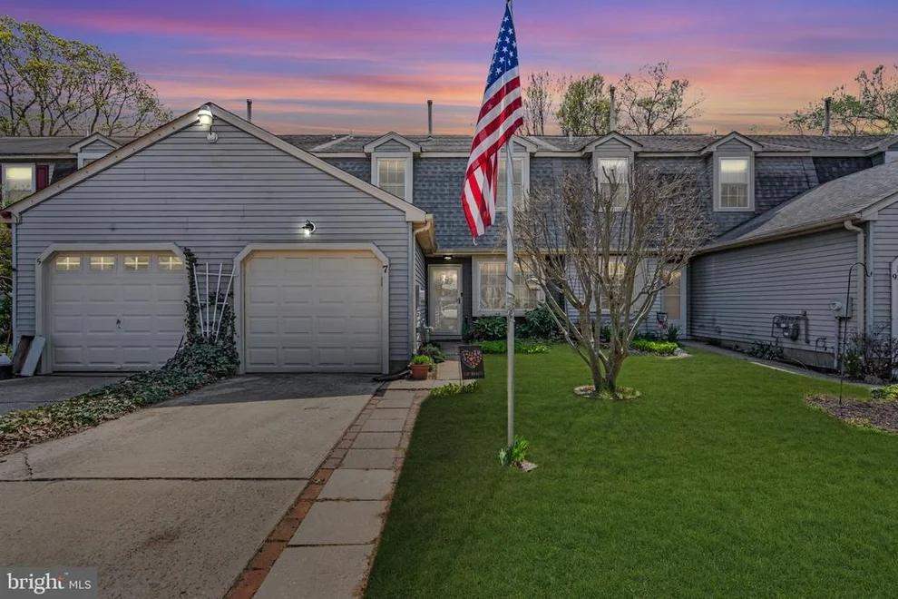 Unit for sale at 7 RIVER BANK DRIVE, ROEBLING, NJ 08554