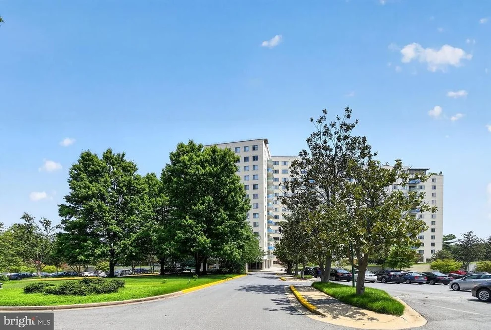 Unit for sale at 10201 GROSVENOR PLACE, ROCKVILLE, MD 20852