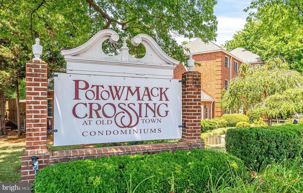 Unit for sale at 1728 W ABINGDON DRIVE, ALEXANDRIA, VA 22314