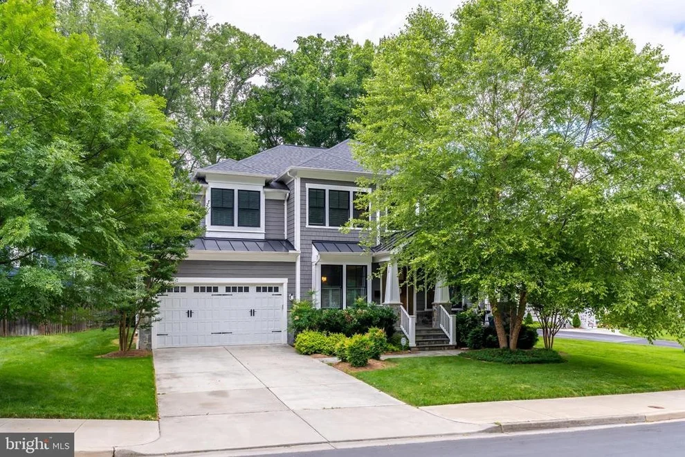 Unit for sale at 916 DESALE STREET SW, VIENNA, VA 22180