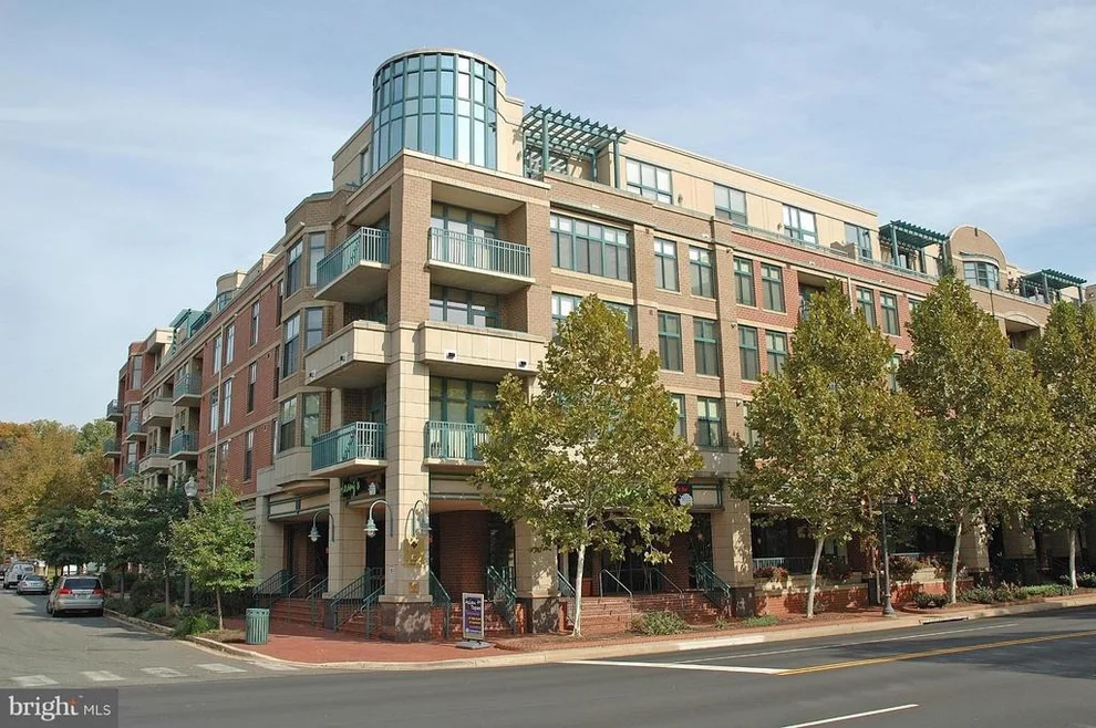 Unit for sale at 502 BROAD STREET W, FALLS CHURCH, VA 22046