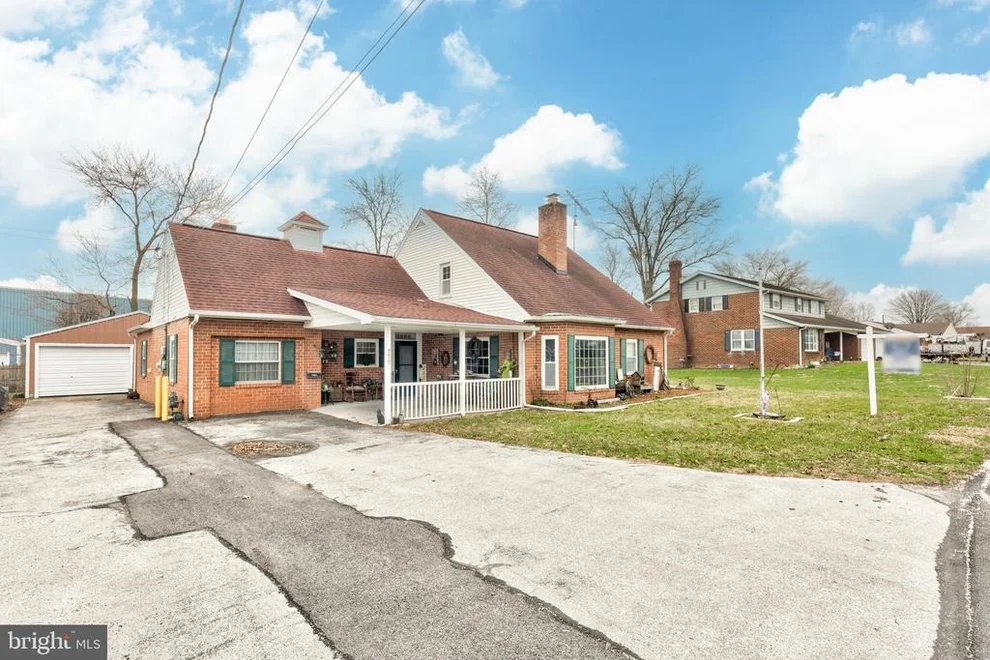 Unit for sale at 229 E HIGH STREET, NEW OXFORD, PA 17350