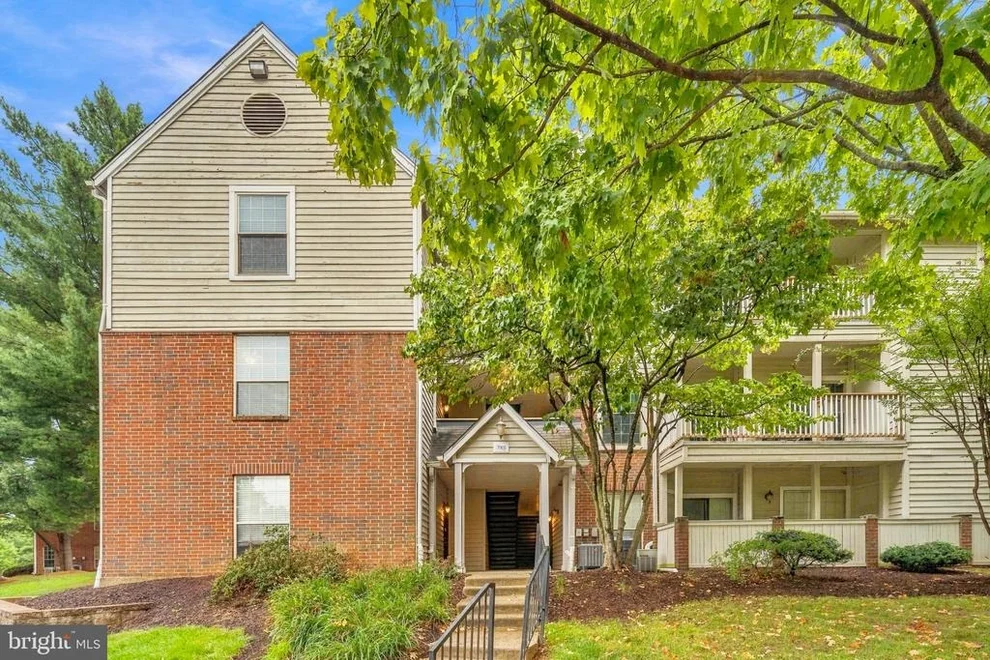 Unit for sale at 3901 PENDERVIEW DRIVE, FAIRFAX, VA 22033