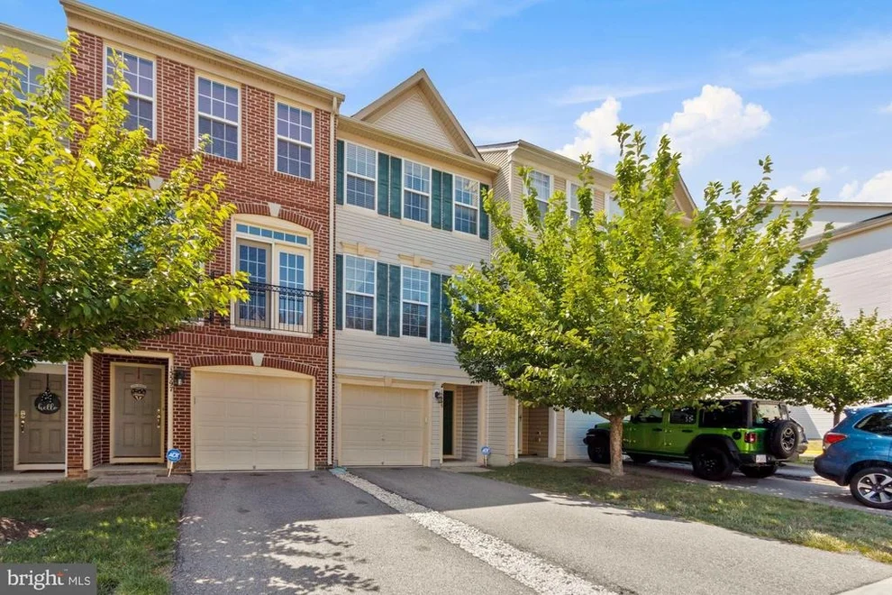Unit for sale at 15595 JOHN DISKIN CIRCLE, WOODBRIDGE, VA 22191