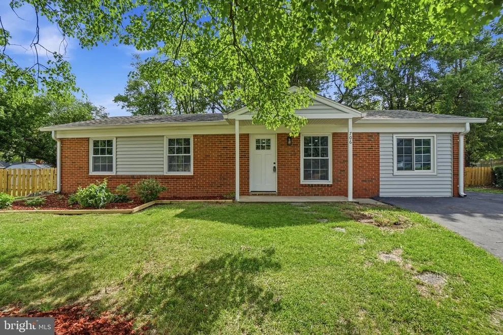Unit for sale at 706 S DOGWOOD COURT, STERLING, VA 20164