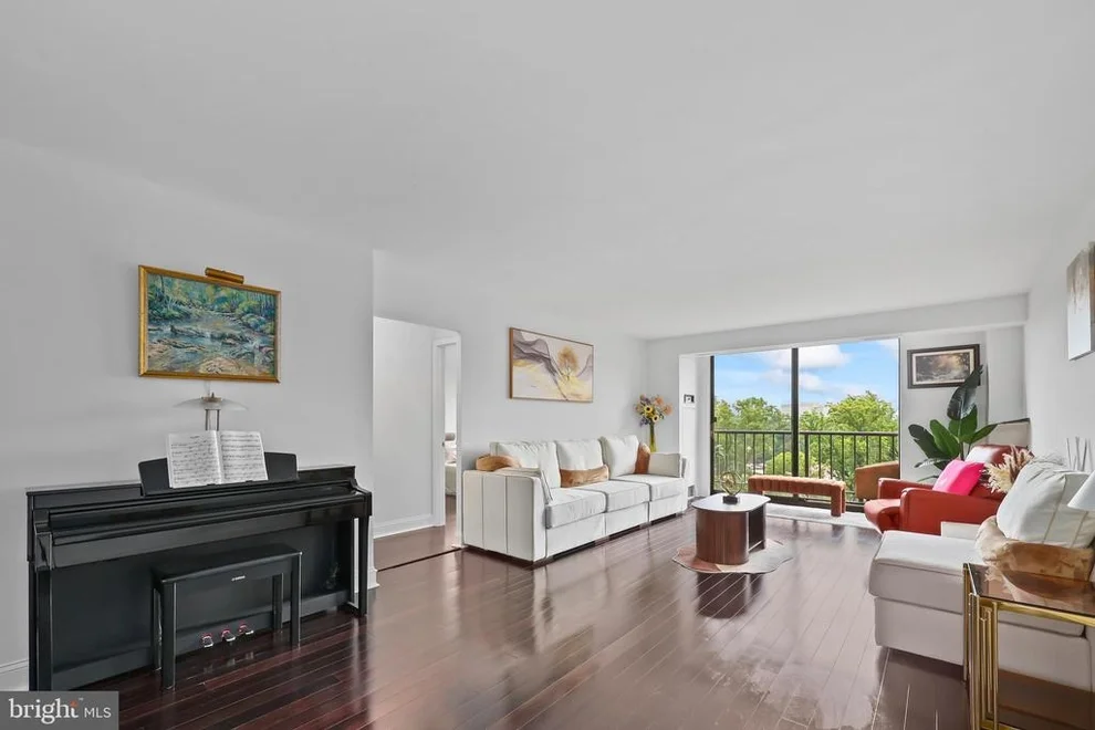 Unit for sale at 1800 OLD MEADOW ROAD, MCLEAN, VA 22102