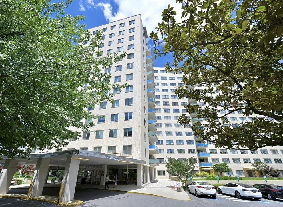 Unit for sale at 10201 GROSVENOR PLACE, ROCKVILLE, MD 20852
