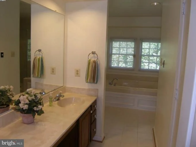 Unit for sale at 8 RIDEOUT COURT, GAITHERSBURG, MD 20877