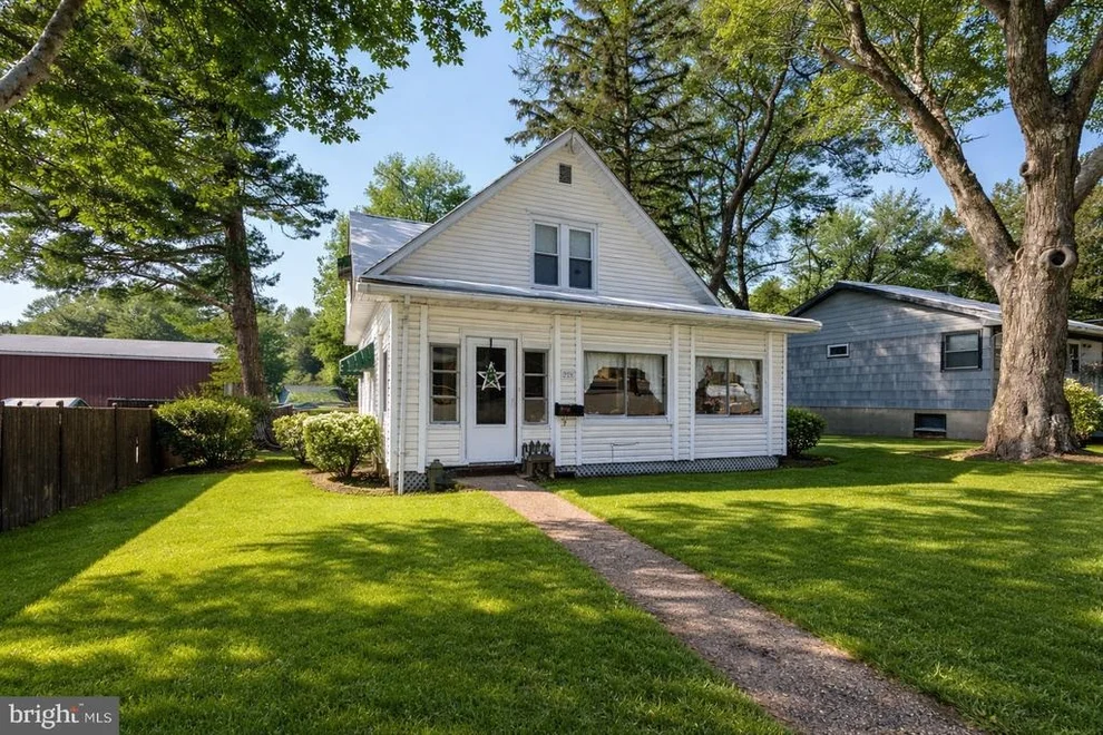 Unit for sale at 729 E OAK STREET, OAKLAND, MD 21550