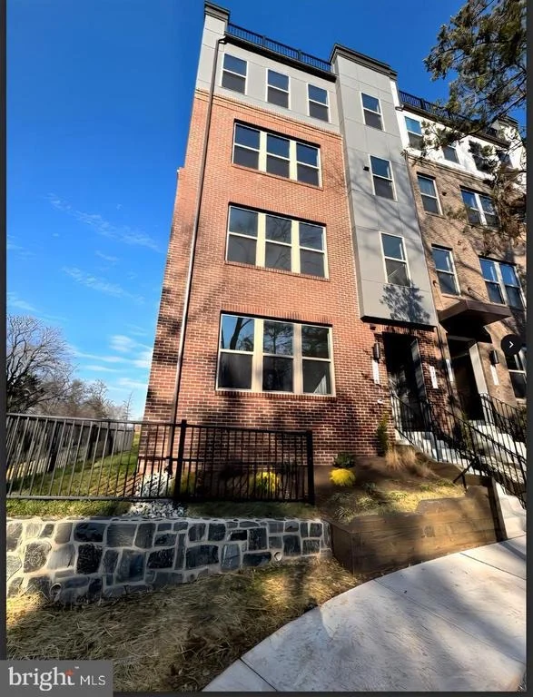 Unit for sale at 13676 INNOVATION STATION LOOP, HERNDON, VA 20171
