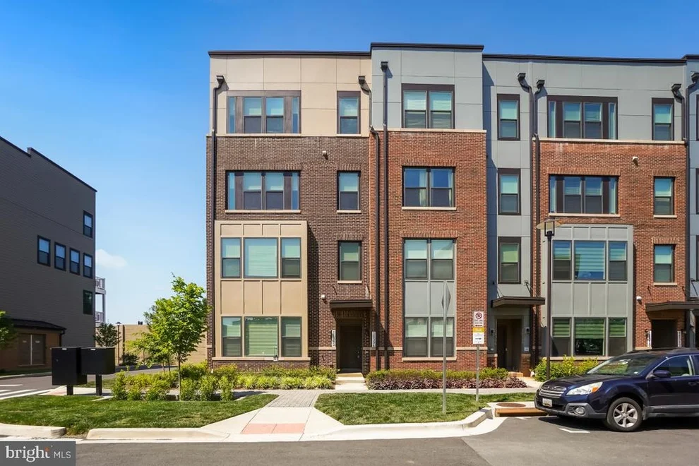 Unit for sale at 16304 CONNORS WAY, DERWOOD, MD 20855