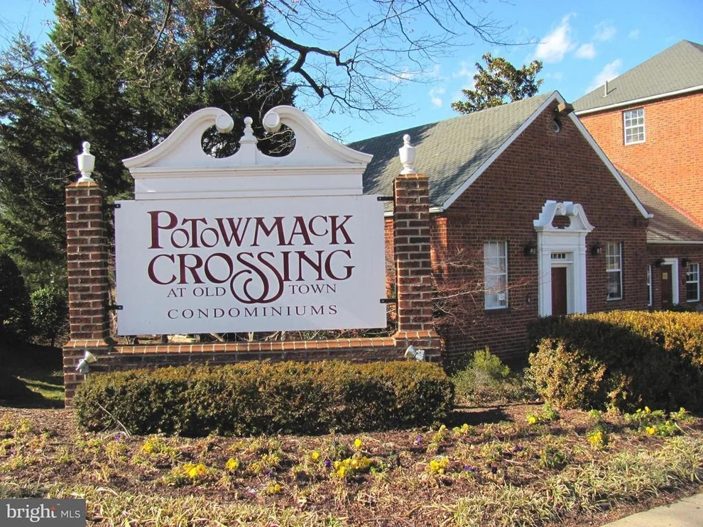 Unit for sale at 1630 ABINGDON DRIVE W, ALEXANDRIA, VA 22314