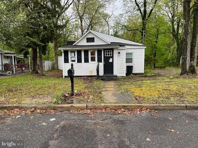 Unit for sale at 32 S CLEMENTON AVENUE, CLEMENTON, NJ 08021