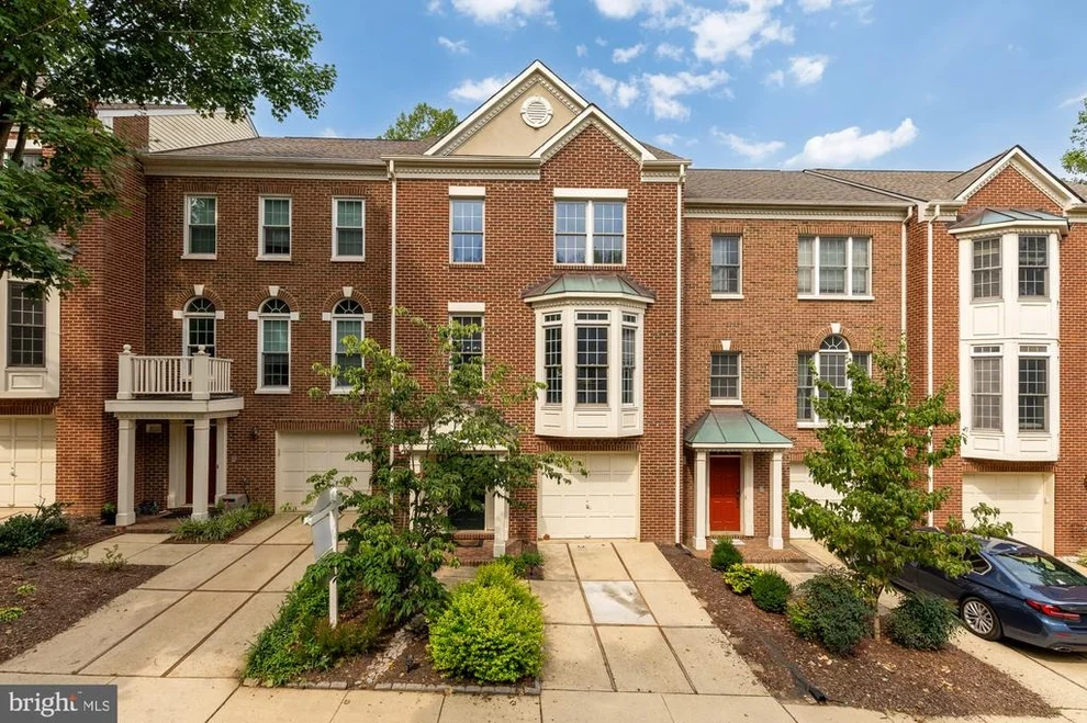 Unit for sale at 4024 HEATHERSTONE COURT, FAIRFAX, VA 22030