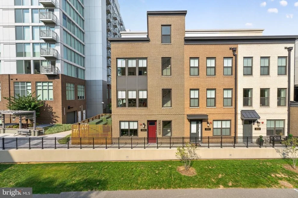 Unit for sale at 200 CANAL CENTER PLZ, ALEXANDRIA, VA 22314