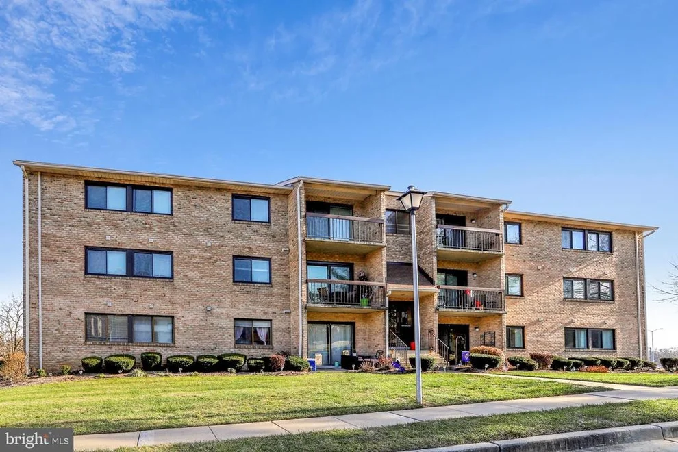 Unit for sale at 2 SUMMIT HILL COURT, BALTIMORE, MD 21228