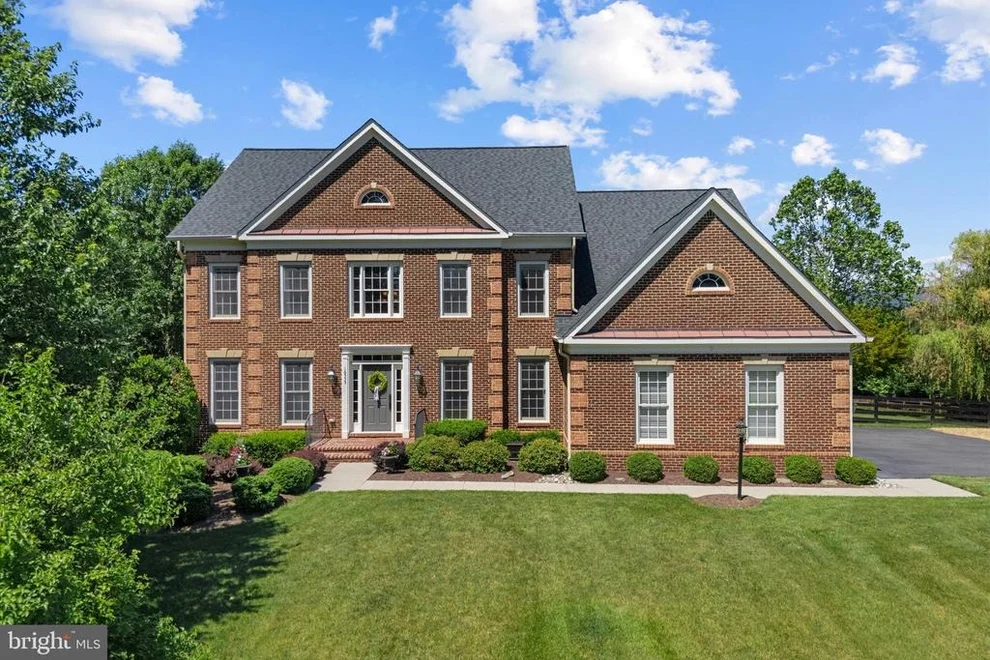 Unit for sale at 16555 CHESTNUT OVERLOOK DRIVE, PURCELLVILLE, VA 20132