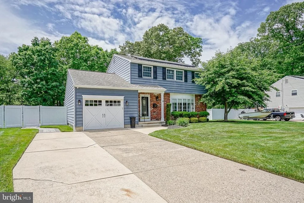 Unit for sale at 14 WHITE BIRCH ROAD, BLACKWOOD, NJ 08012